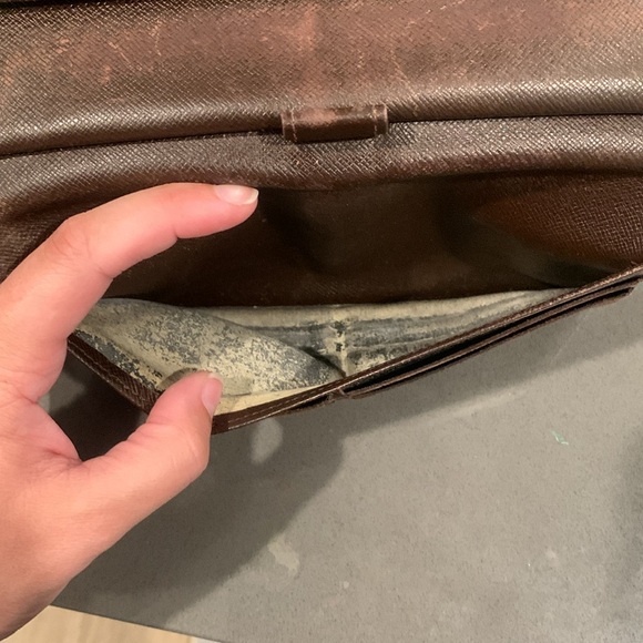 Louis Vuitton Damier Sarah Wallet Date Code TH1927 - Picture 7 of 10